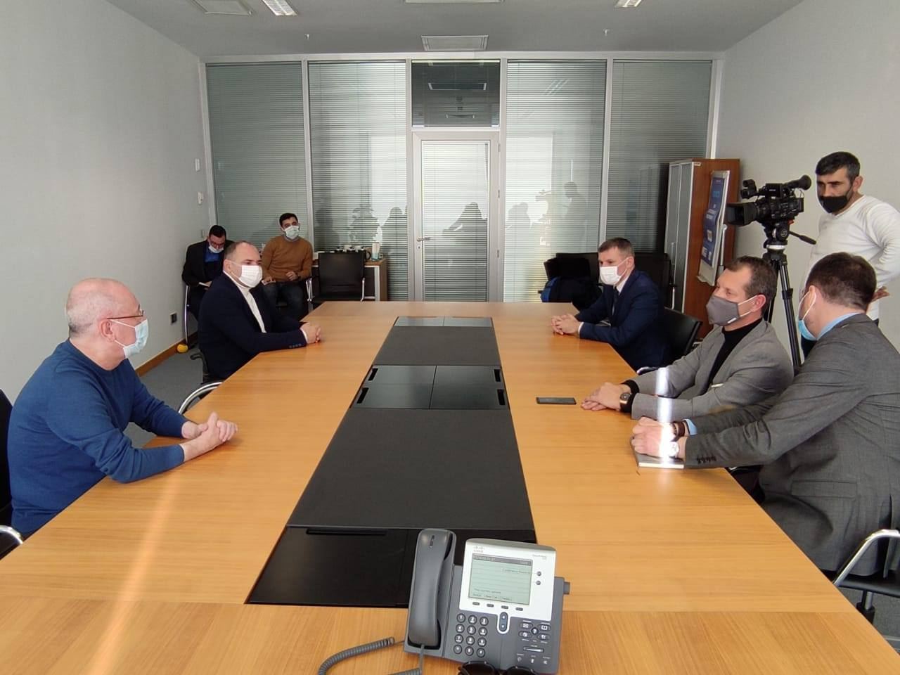 В Азербайджане развивается детское зимнее паралимпийское движение (ФОТО)