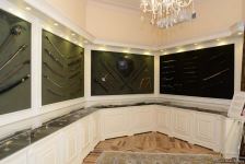 Дух аристократии в Баку! Путешествие в удивительный мир Максуда Ибрагимбекова – книги, коллекция оружия и картин…(ФОТО)