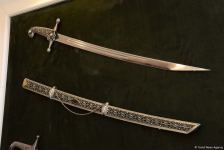 Дух аристократии в Баку! Путешествие в удивительный мир Максуда Ибрагимбекова – книги, коллекция оружия и картин…(ФОТО)