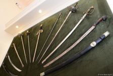 Дух аристократии в Баку! Путешествие в удивительный мир Максуда Ибрагимбекова – книги, коллекция оружия и картин…(ФОТО)