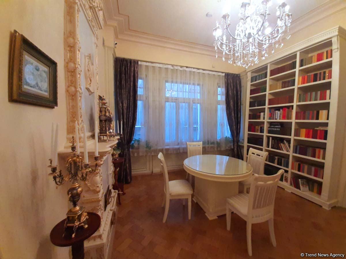 Дух аристократии в Баку! Путешествие в удивительный мир Максуда Ибрагимбекова – книги, коллекция оружия и картин…(ФОТО)