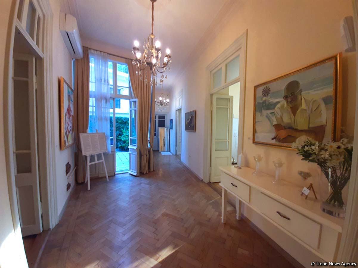 Дух аристократии в Баку! Путешествие в удивительный мир Максуда Ибрагимбекова – книги, коллекция оружия и картин…(ФОТО)