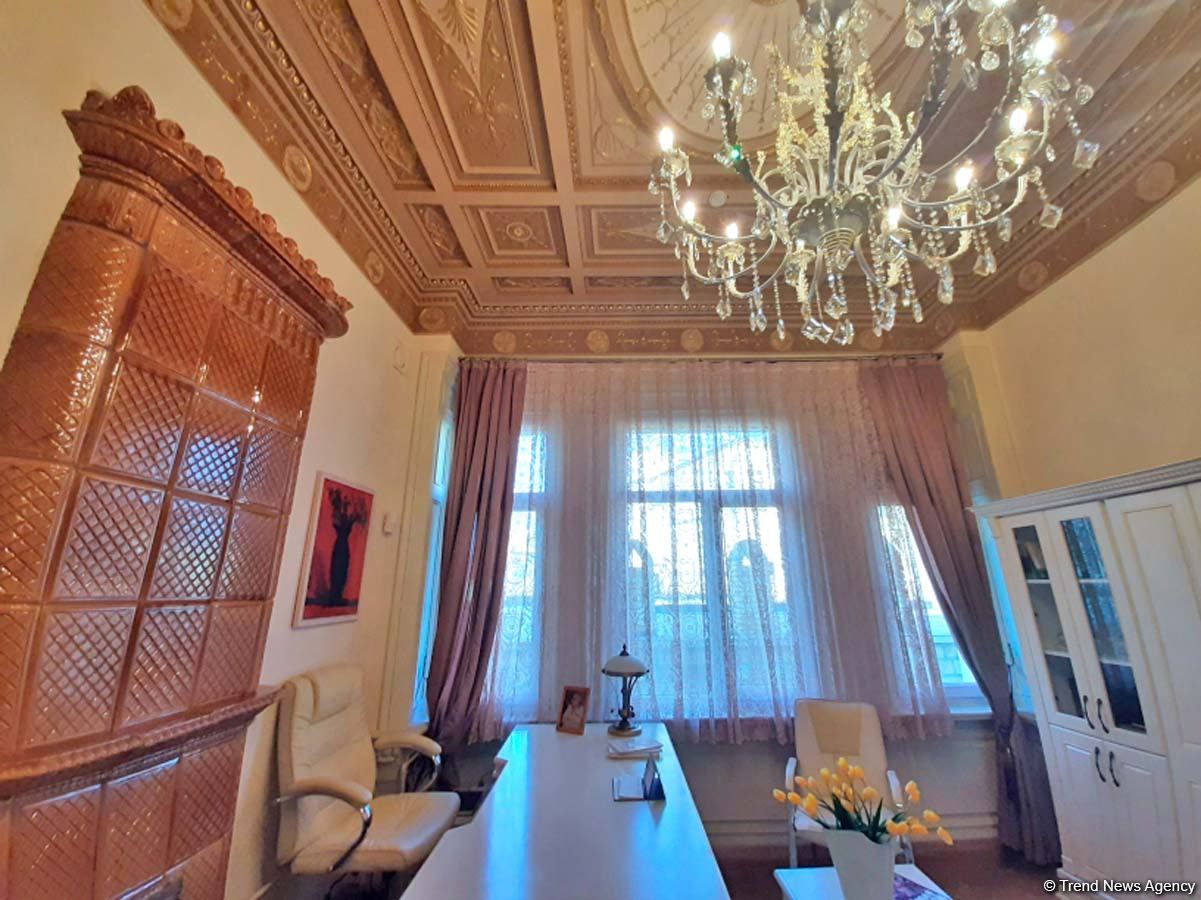 Дух аристократии в Баку! Путешествие в удивительный мир Максуда Ибрагимбекова – книги, коллекция оружия и картин…(ФОТО)