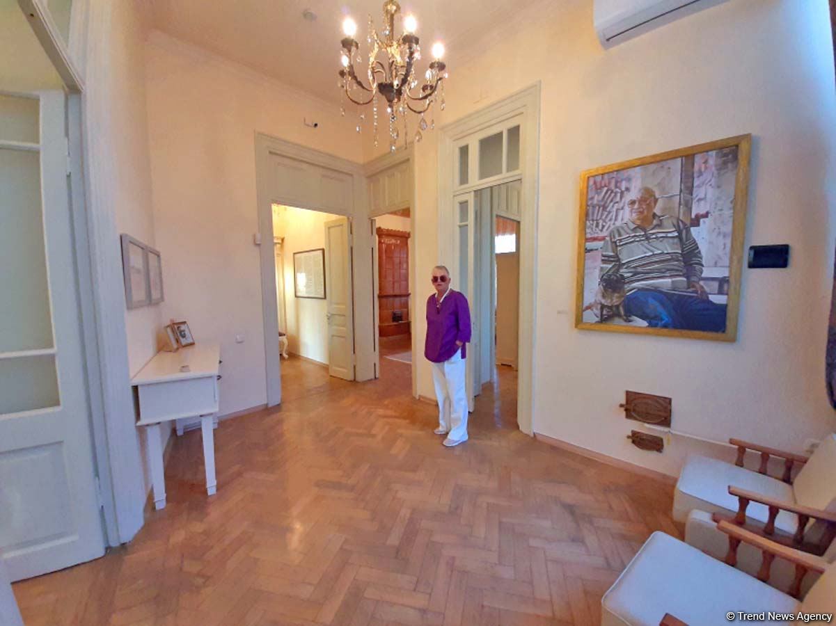Дух аристократии в Баку! Путешествие в удивительный мир Максуда Ибрагимбекова – книги, коллекция оружия и картин…(ФОТО)
