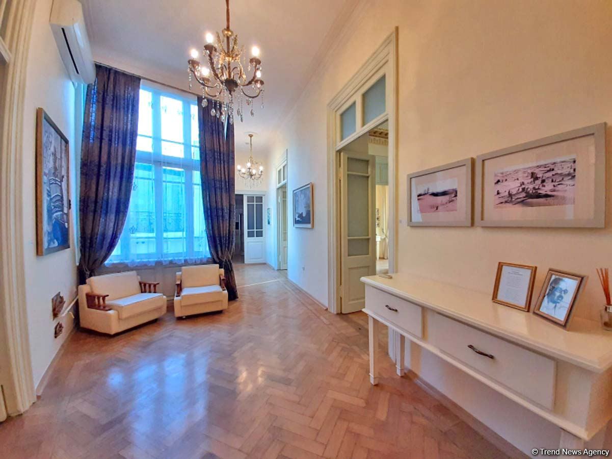 Дух аристократии в Баку! Путешествие в удивительный мир Максуда Ибрагимбекова – книги, коллекция оружия и картин…(ФОТО)