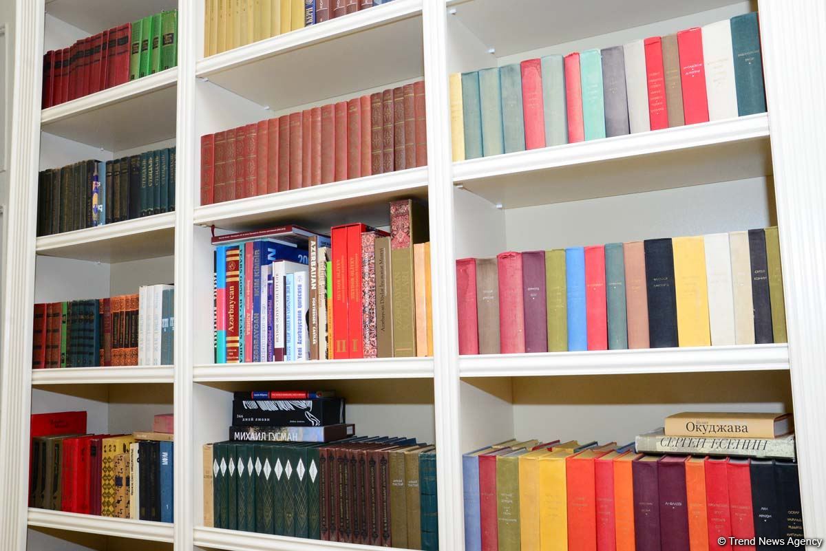 Дух аристократии в Баку! Путешествие в удивительный мир Максуда Ибрагимбекова – книги, коллекция оружия и картин…(ФОТО)