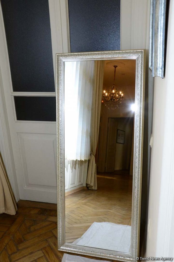 Дух аристократии в Баку! Путешествие в удивительный мир Максуда Ибрагимбекова – книги, коллекция оружия и картин…(ФОТО)