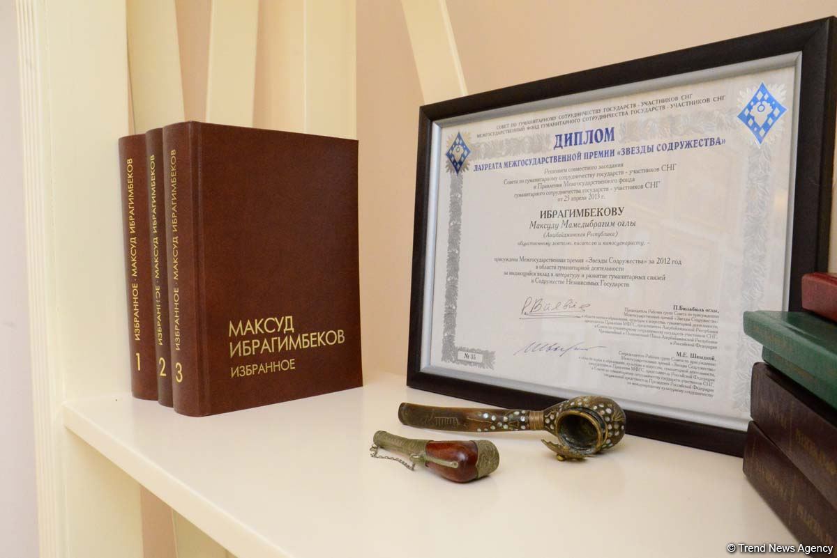 Дух аристократии в Баку! Путешествие в удивительный мир Максуда Ибрагимбекова – книги, коллекция оружия и картин…(ФОТО)