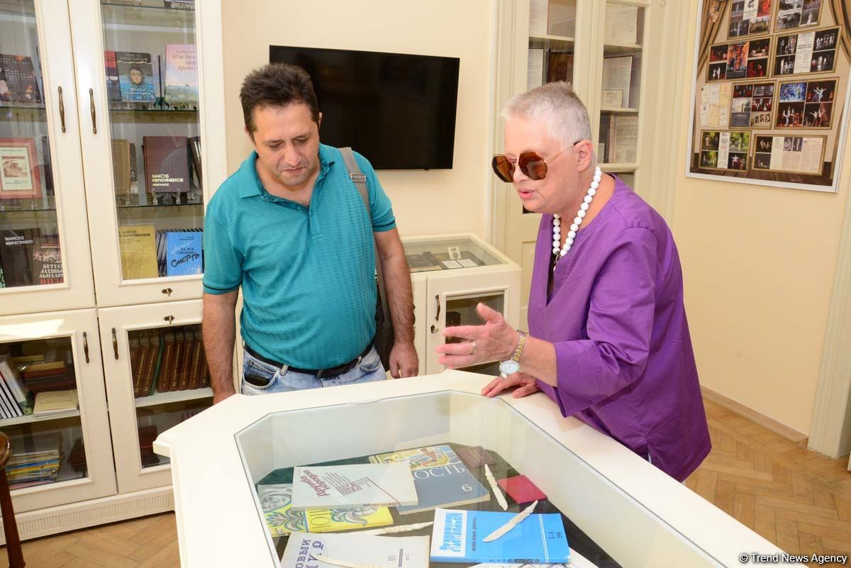 Дух аристократии в Баку! Путешествие в удивительный мир Максуда Ибрагимбекова – книги, коллекция оружия и картин…(ФОТО)