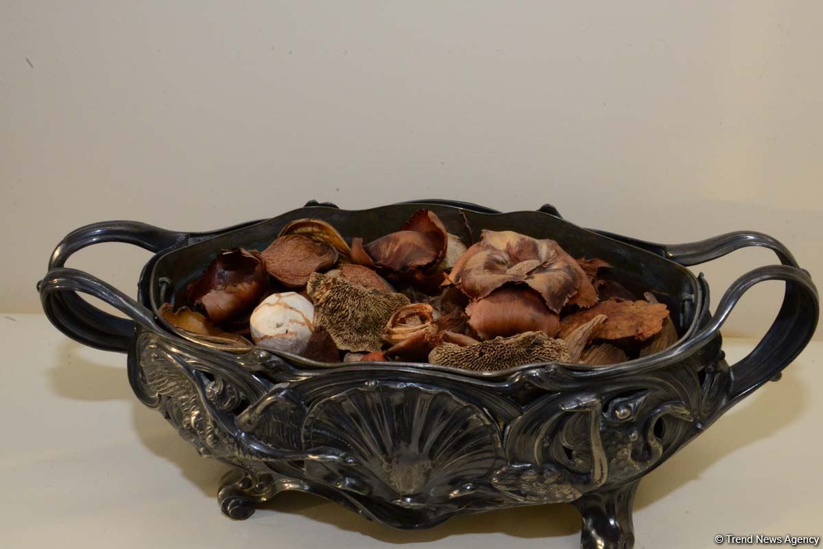 Дух аристократии в Баку! Путешествие в удивительный мир Максуда Ибрагимбекова – книги, коллекция оружия и картин…(ФОТО)