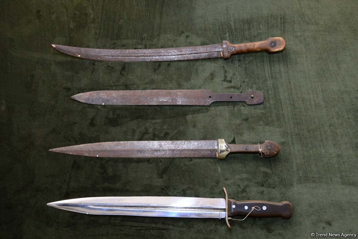 Дух аристократии в Баку! Путешествие в удивительный мир Максуда Ибрагимбекова – книги, коллекция оружия и картин…(ФОТО)