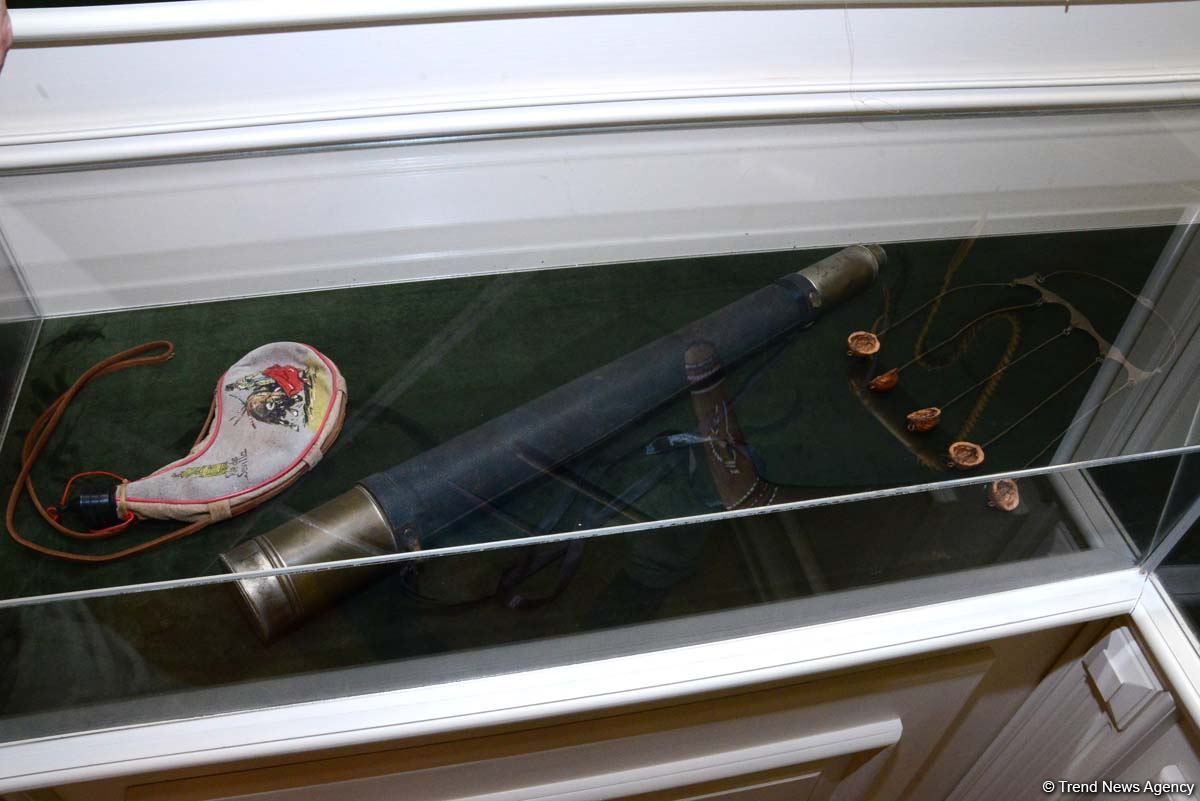 Дух аристократии в Баку! Путешествие в удивительный мир Максуда Ибрагимбекова – книги, коллекция оружия и картин…(ФОТО)