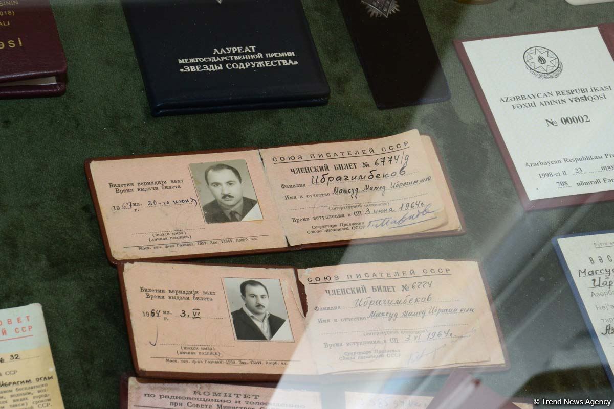 Дух аристократии в Баку! Путешествие в удивительный мир Максуда Ибрагимбекова – книги, коллекция оружия и картин…(ФОТО)