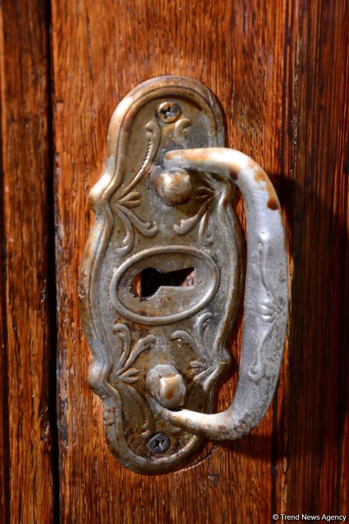 Дух аристократии в Баку! Путешествие в удивительный мир Максуда Ибрагимбекова – книги, коллекция оружия и картин…(ФОТО)