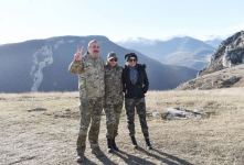 Президент Ильхам Алиев заложил фундамент дороги Физули-Шуша и аэропорта в Физулинском районе, совершил поездку в город Шуша (ФОТО/ВИДЕО)