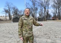 Президент Ильхам Алиев заложил фундамент дороги Физули-Шуша и аэропорта в Физулинском районе, совершил поездку в город Шуша (ФОТО/ВИДЕО)