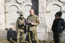 Президент Ильхам Алиев заложил фундамент дороги Физули-Шуша и аэропорта в Физулинском районе, совершил поездку в город Шуша (ФОТО/ВИДЕО)