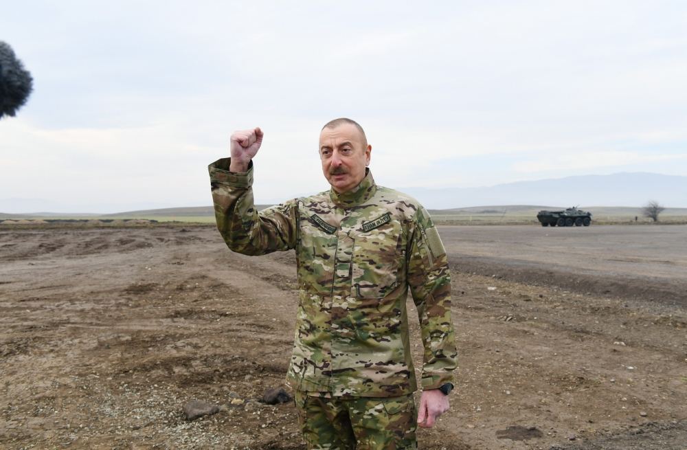 Президент Ильхам Алиев заложил фундамент дороги Физули-Шуша и аэропорта в Физулинском районе, совершил поездку в город Шуша (ФОТО/ВИДЕО)
