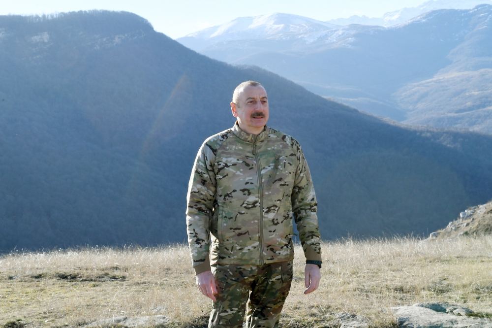 Президент Ильхам Алиев заложил фундамент дороги Физули-Шуша и аэропорта в Физулинском районе, совершил поездку в город Шуша (ФОТО/ВИДЕО)