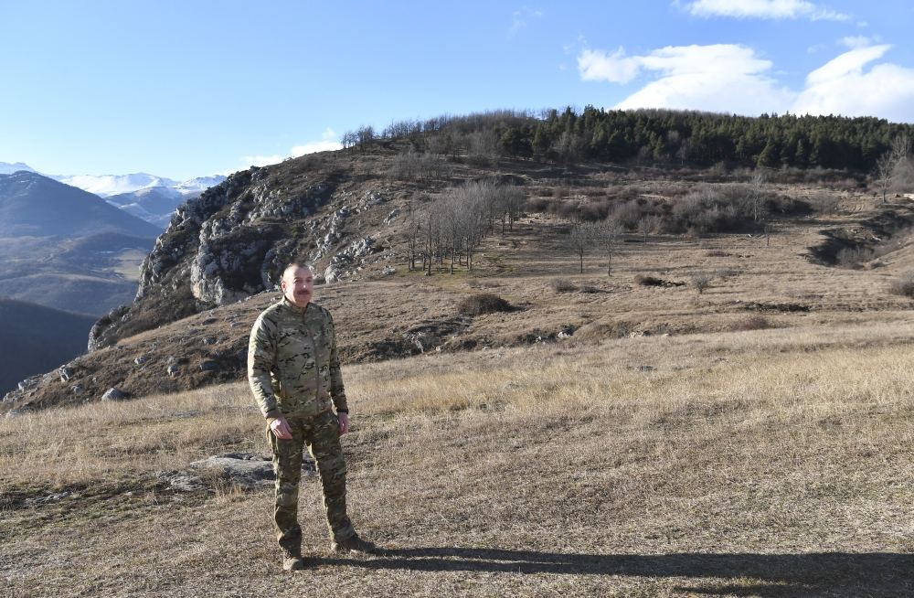 Президент Ильхам Алиев заложил фундамент дороги Физули-Шуша и аэропорта в Физулинском районе, совершил поездку в город Шуша (ФОТО/ВИДЕО)