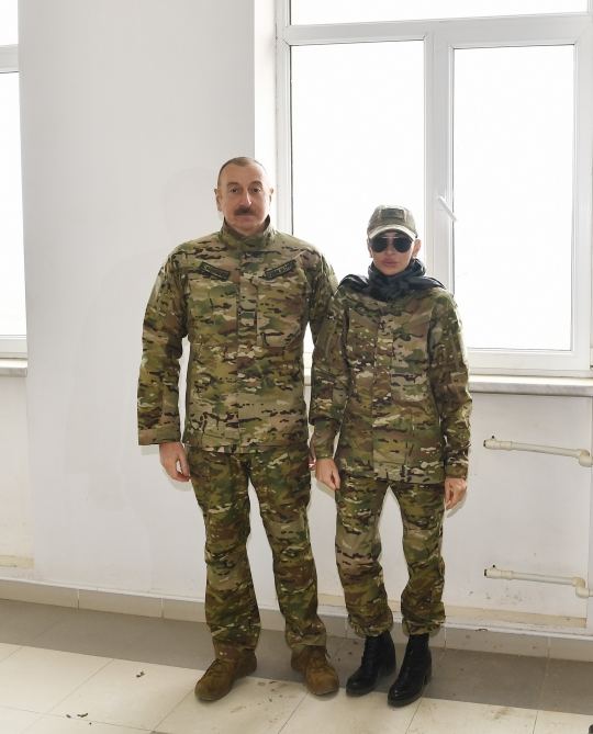 Президент Ильхам Алиев заложил фундамент дороги Физули-Шуша и аэропорта в Физулинском районе, совершил поездку в город Шуша (ФОТО/ВИДЕО)