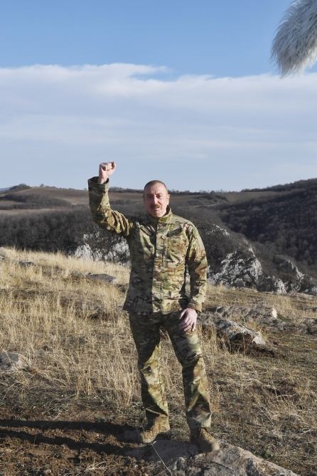 Президент Ильхам Алиев заложил фундамент дороги Физули-Шуша и аэропорта в Физулинском районе, совершил поездку в город Шуша (ФОТО/ВИДЕО)