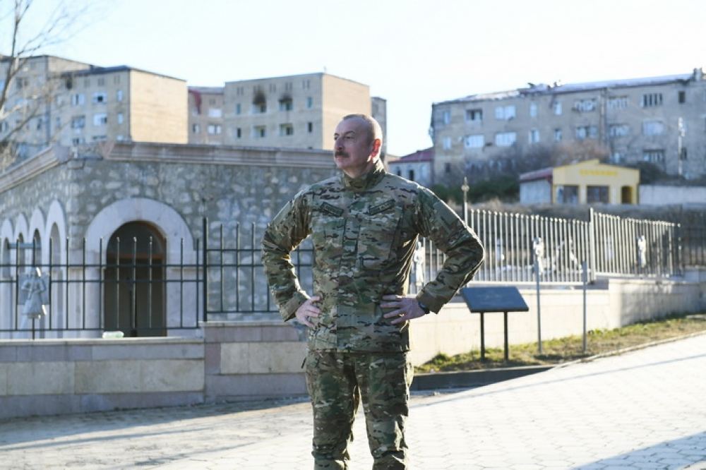 Президент Ильхам Алиев заложил фундамент дороги Физули-Шуша и аэропорта в Физулинском районе, совершил поездку в город Шуша (ФОТО/ВИДЕО)