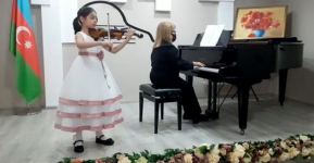 Азербайджанская исполнительница признана лучшей в украинском конкурсе "Одесский апельсин"