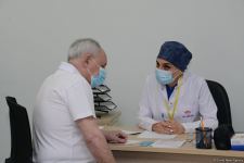 Министр здравоохранения Огтай Ширалиев и глава TƏBİB Рамин Байрамлы прошли вакцинацию  от COVID-19 (ФОТО)