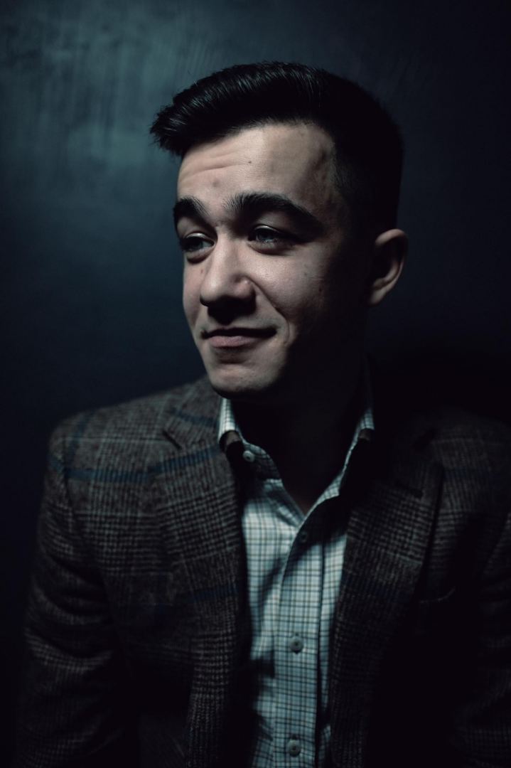 Фантастический роман азербайджанца в России: Пишешь про отравление – отравляешься, пишешь про безумие – сходишь с ума (ФОТО)