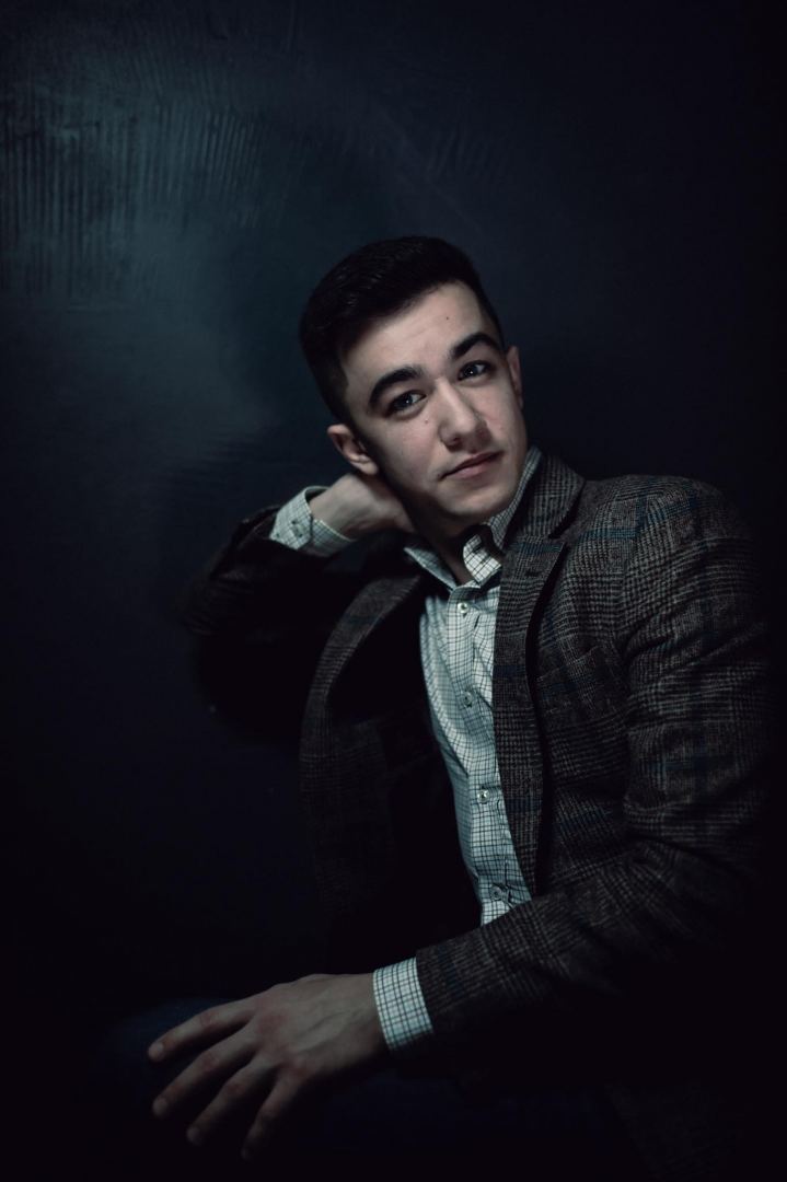 Фантастический роман азербайджанца в России: Пишешь про отравление – отравляешься, пишешь про безумие – сходишь с ума (ФОТО)