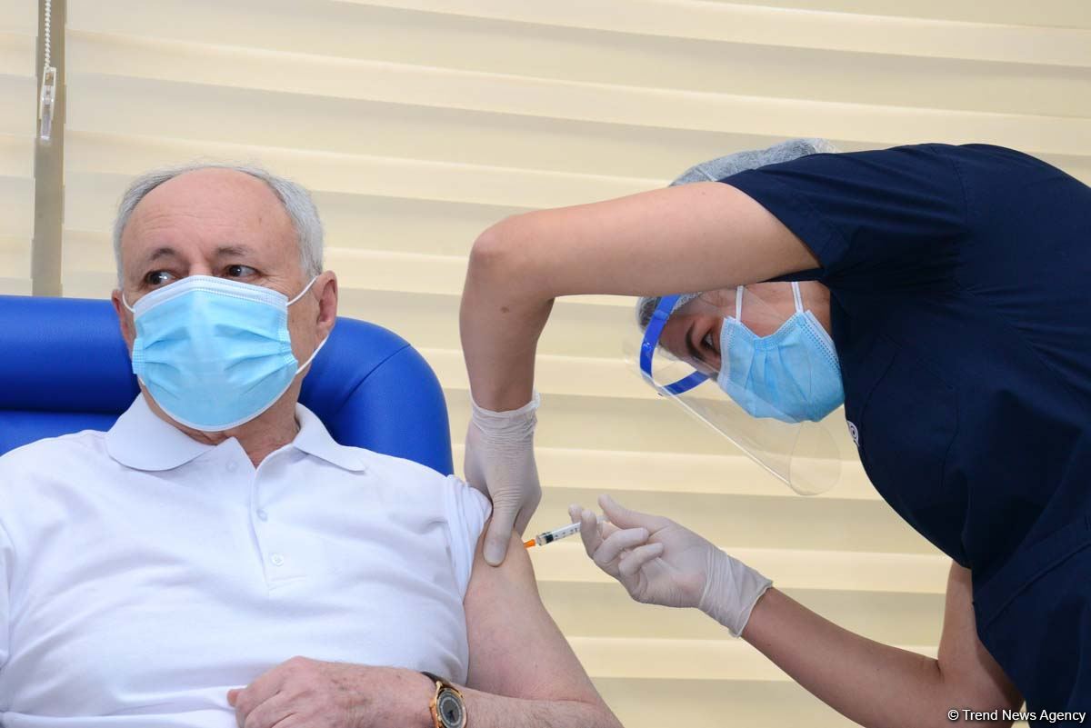 В Баку проводится вакцинация (ФОТО/ВИДЕО)