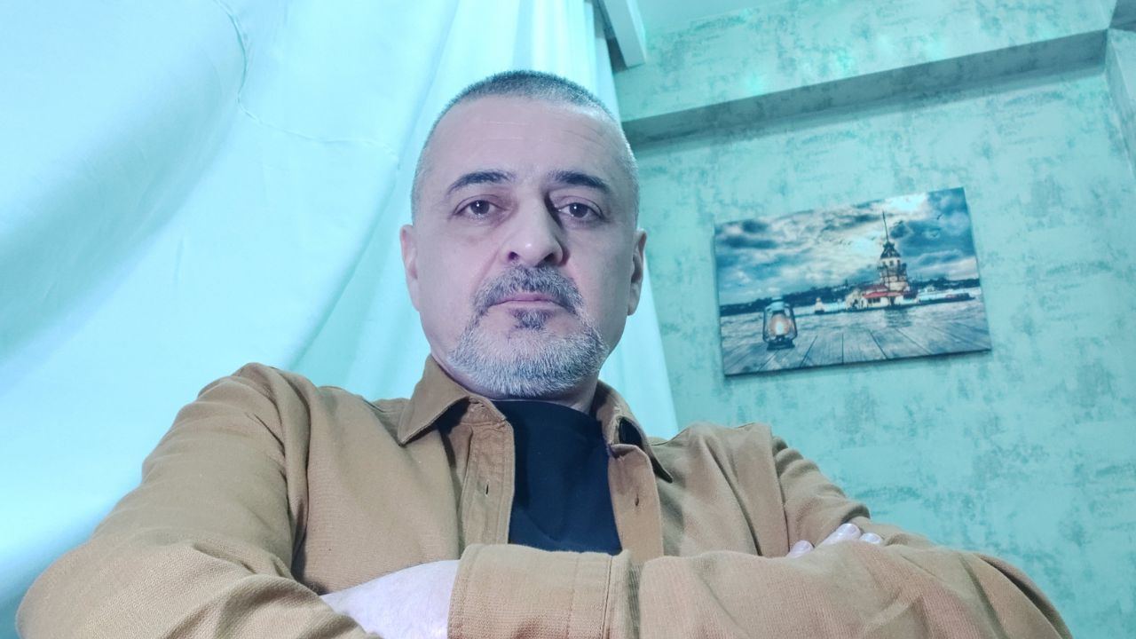 Тот,  кто все изображает… 50 оттенков Эльмана Рафиева (ФОТО)