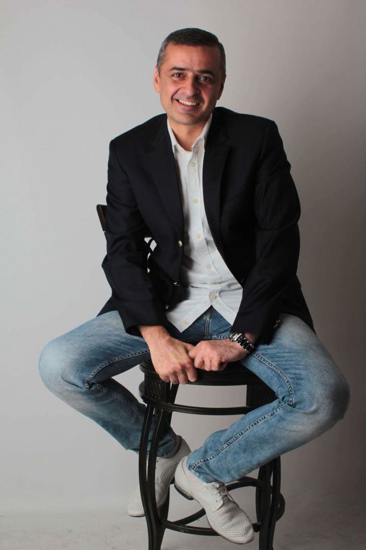 Тот,  кто все изображает… 50 оттенков Эльмана Рафиева (ФОТО)