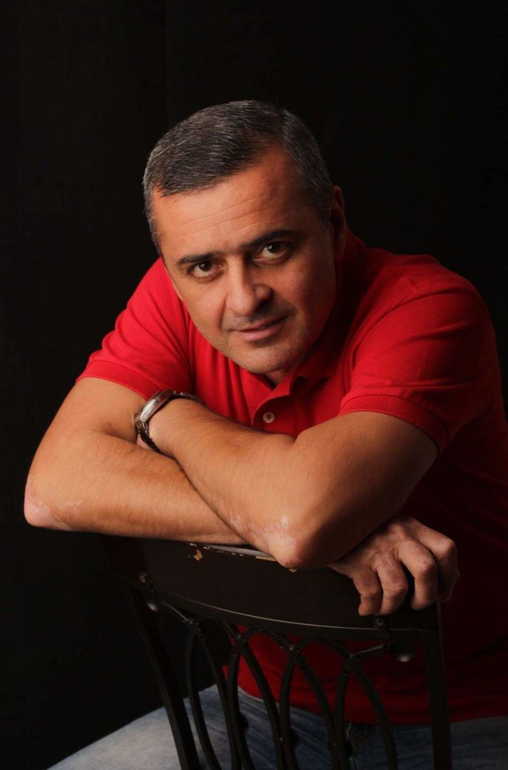 Тот,  кто все изображает… 50 оттенков Эльмана Рафиева (ФОТО)