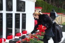 Азербайджанский народ чтит светлую память жертв трагедии 20 Января (ФОТО)
