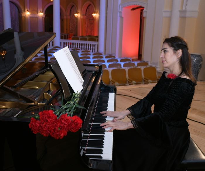 Боль и скорбь азербайджанского народа – в Филармонии прошел вечер памяти жертв трагедии 20 Января (ФОТО/ВИДЕО)