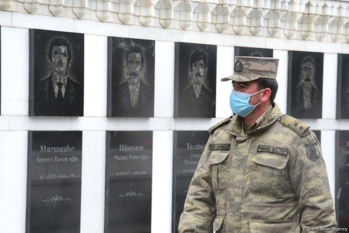 Азербайджанский народ чтит светлую память жертв трагедии 20 Января (ФОТО)