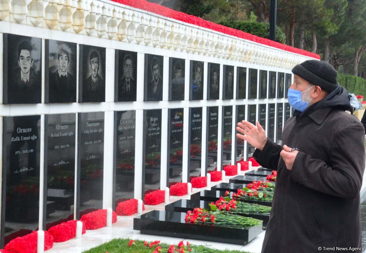 Азербайджанский народ чтит светлую память жертв трагедии 20 Января (ФОТО)