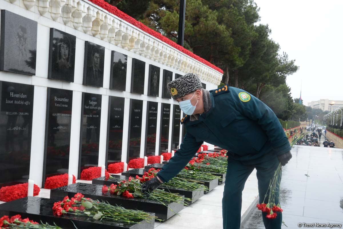 Азербайджанский народ чтит светлую память жертв трагедии 20 Января (ФОТО)