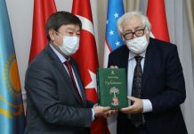 "Горгуднаме" известного турецкого поэта презентована в Баку (ФОТО)