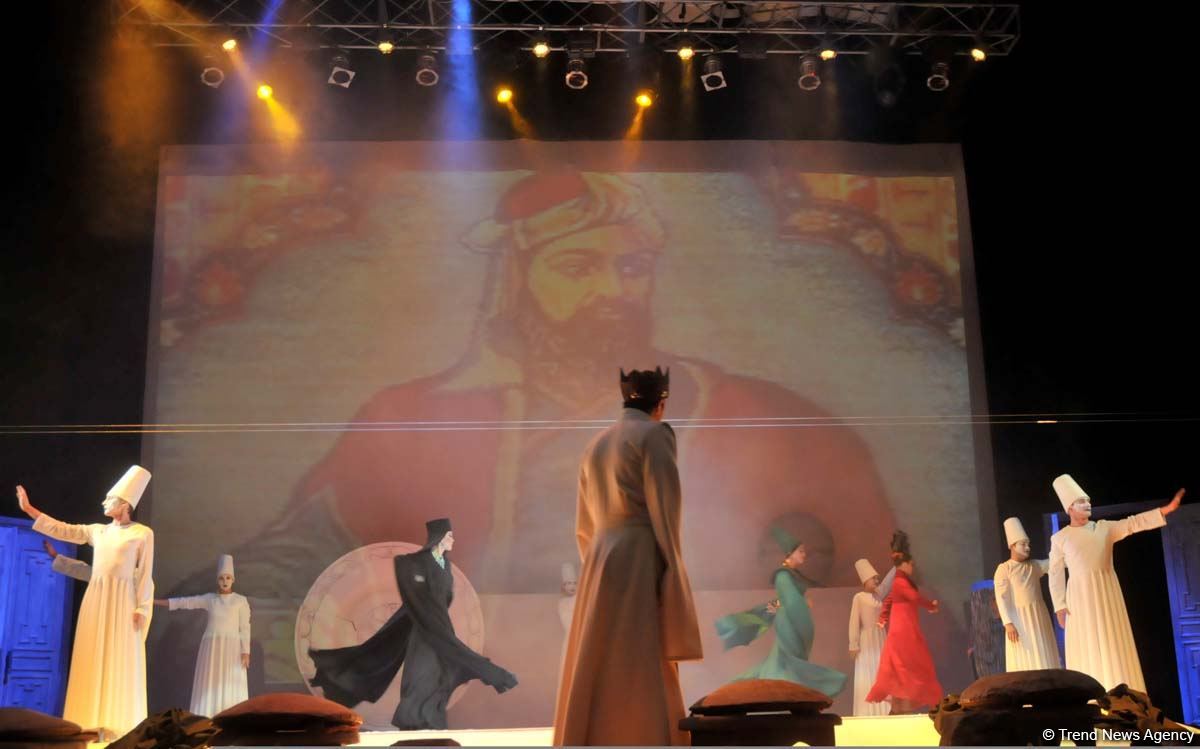 Фуад Османов в роли Низами Гянджеви: Это завуалированный образ  дервиша (ФОТО)