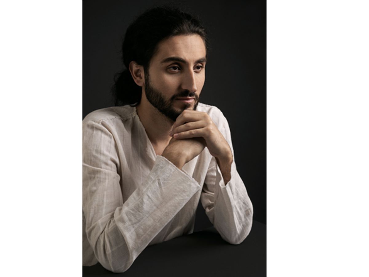 Планета Исфара Сарабского – азербайджанский музыкант выпустил первый альбом на всемирно известном лейбле (ВИДЕО)