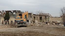 В Гяндже восстанавливаются разрушенные в результате армянской агрессии дома (ФОТО)