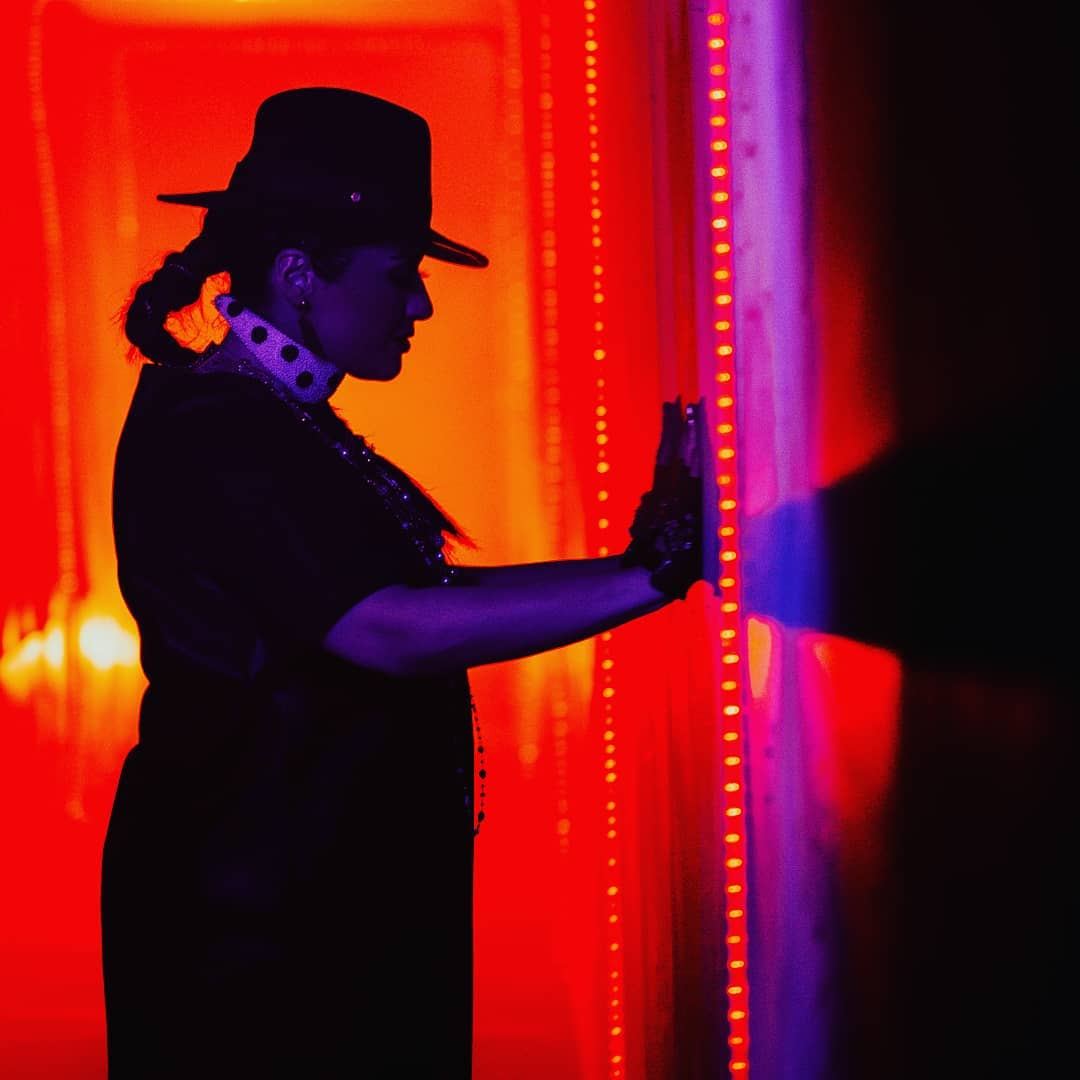 Как азербайджанская певица балансирует на грани чувств (ВИДЕО/ФОТО)