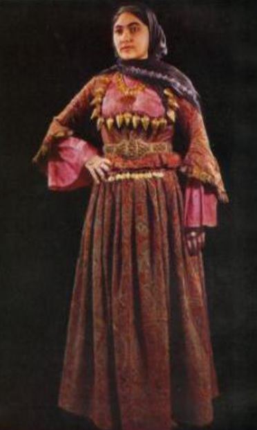 Модная старинная Шуша – особенности стиля женщин и одежды мужчин (ВИДЕО, ФОТО)