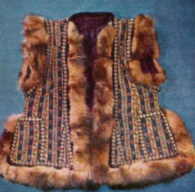 Модная старинная Шуша – особенности стиля женщин и одежды мужчин (ВИДЕО, ФОТО)