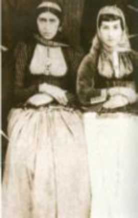 Модная старинная Шуша – особенности стиля женщин и одежды мужчин (ВИДЕО, ФОТО)