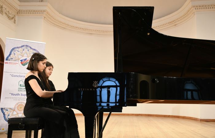 Музыкальный презент в Баку – виртуальные традиции (ВИДЕО/ФОТО)