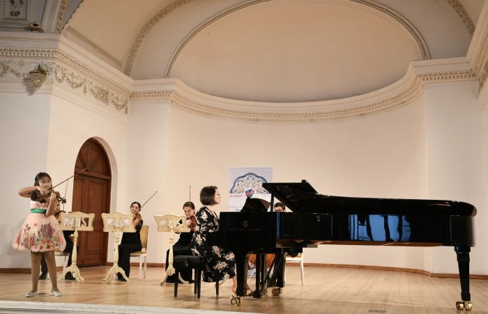 Музыкальный презент в Баку – виртуальные традиции (ВИДЕО/ФОТО)